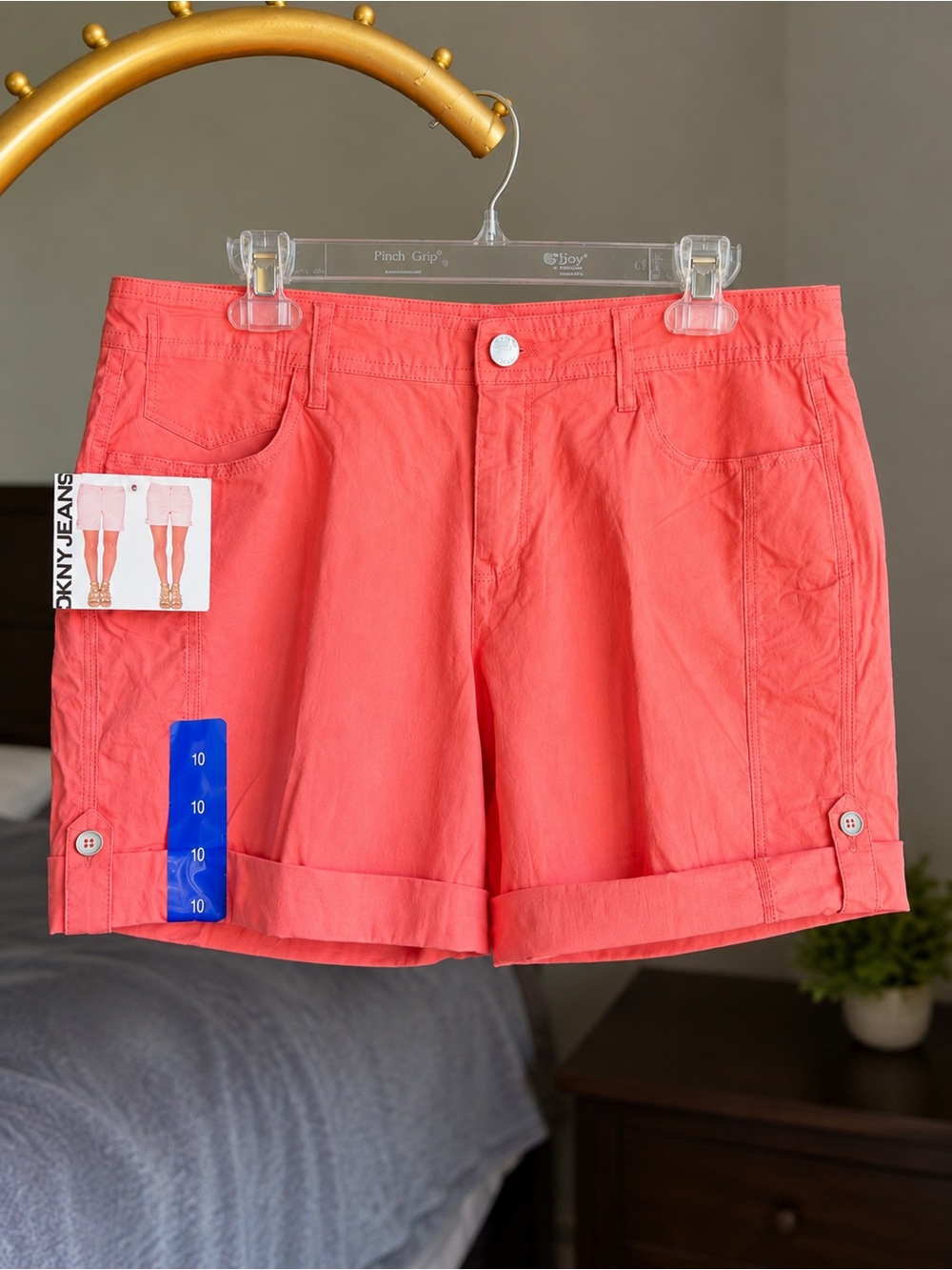 NWT DKNY Jeans Coral Roll Tab Bermuda Shorts Size 10